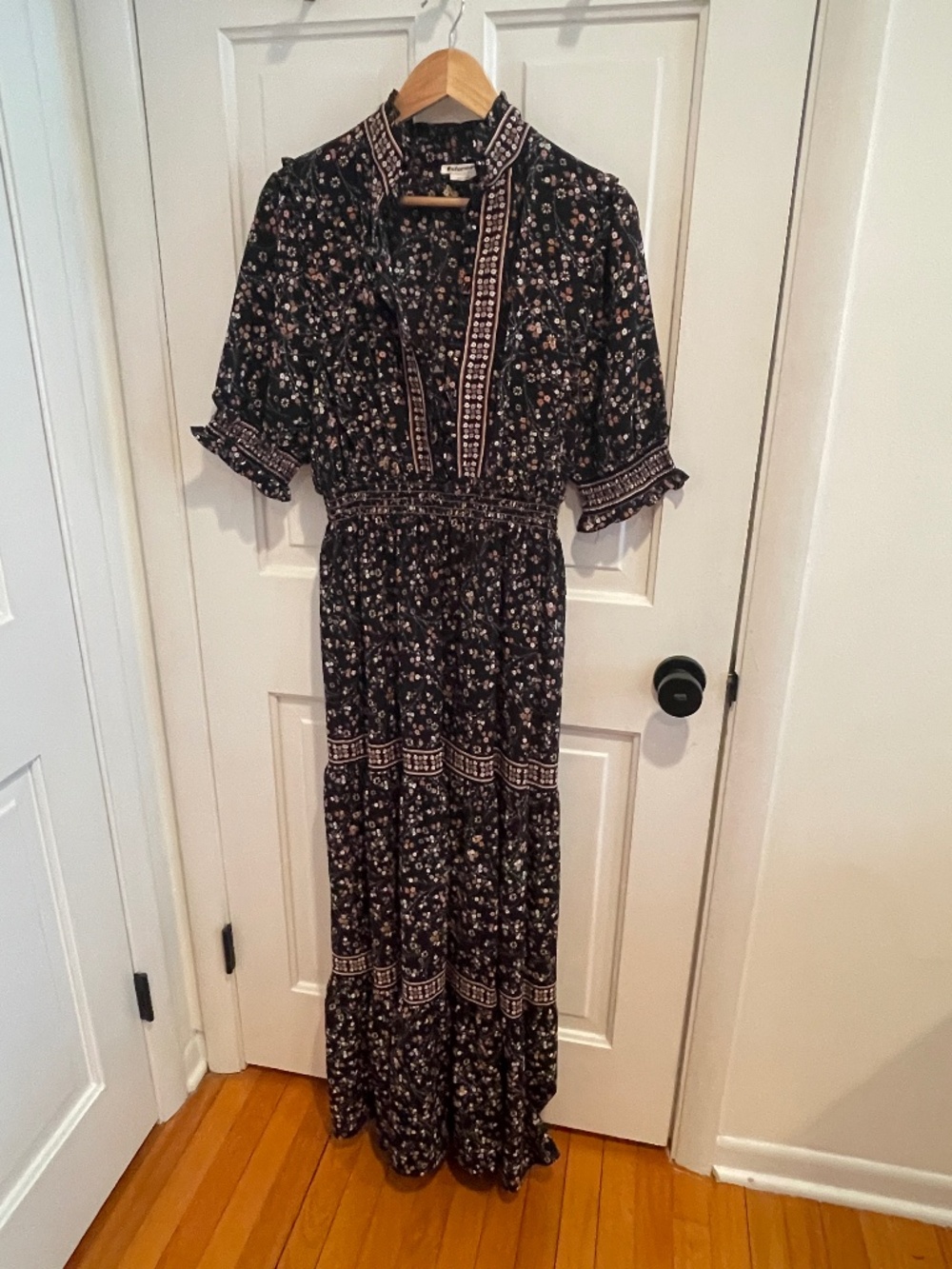 Reformation black floral v-neck ruffle sleeve maxi dress large